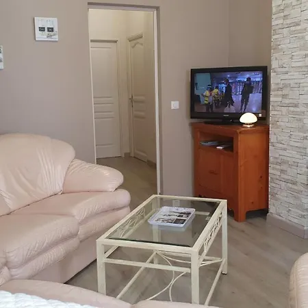 Holiday home Grand La Salamandre Proche Sarlat De 1 A 10 Personnes *